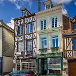 Дом отдыха Maison De En Bord De Seine A *