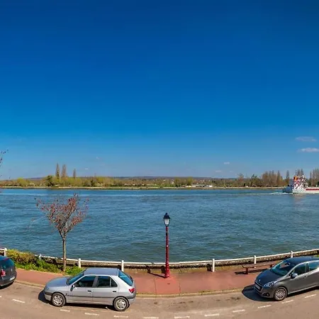 Maison De En Bord De Seine A La Bouille