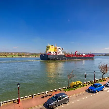 Maison De En Bord De Seine A *