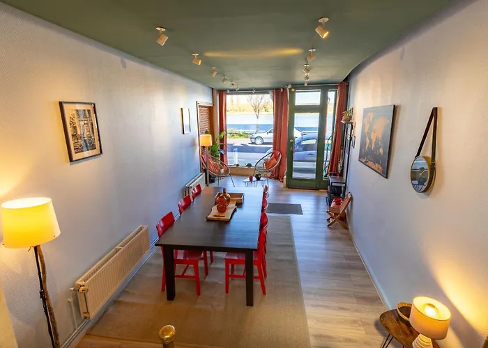 Maison De En Bord De Seine A