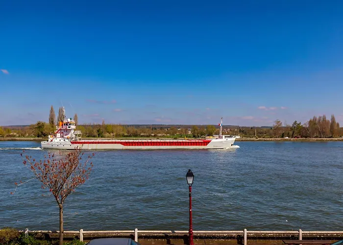 Maison De En Bord De Seine A La Bouille