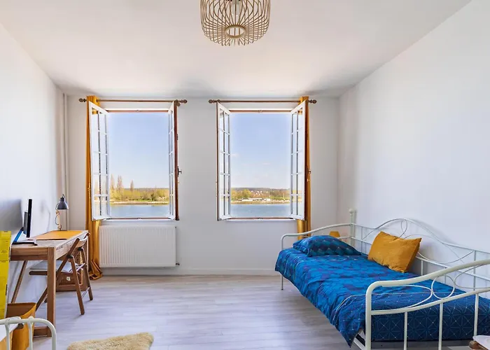 Maison De En Bord De Seine A La Bouille